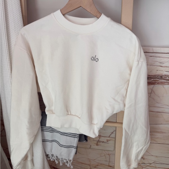ALO Yoga Tops - Alo Yoga Cropped Sweatshirt – Cream